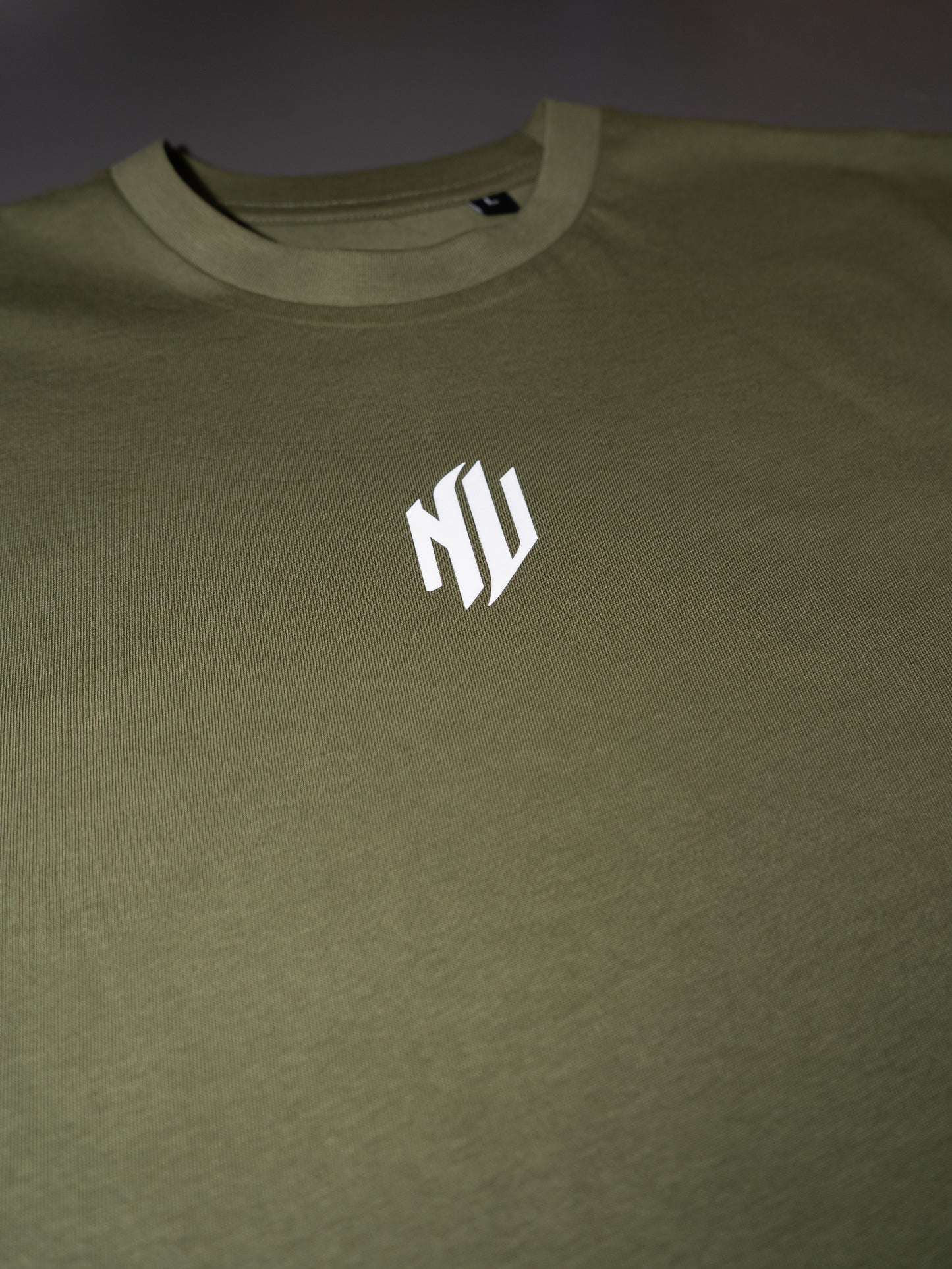 CAMISETA "IDENTITY" VERDE