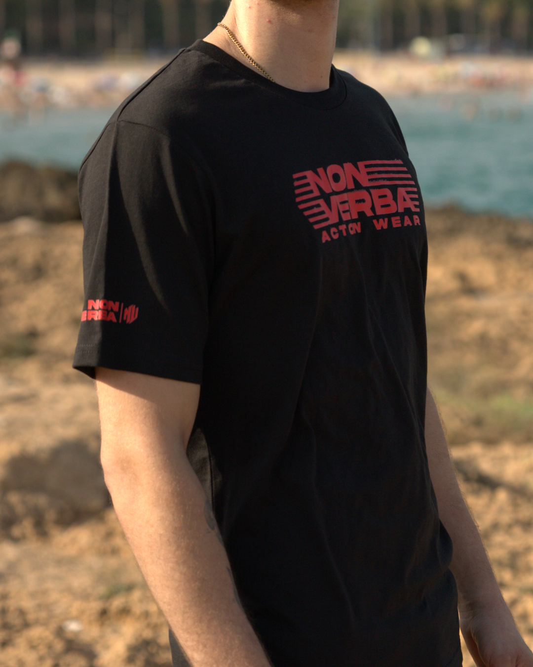 CAMISETA RED LIGHT
