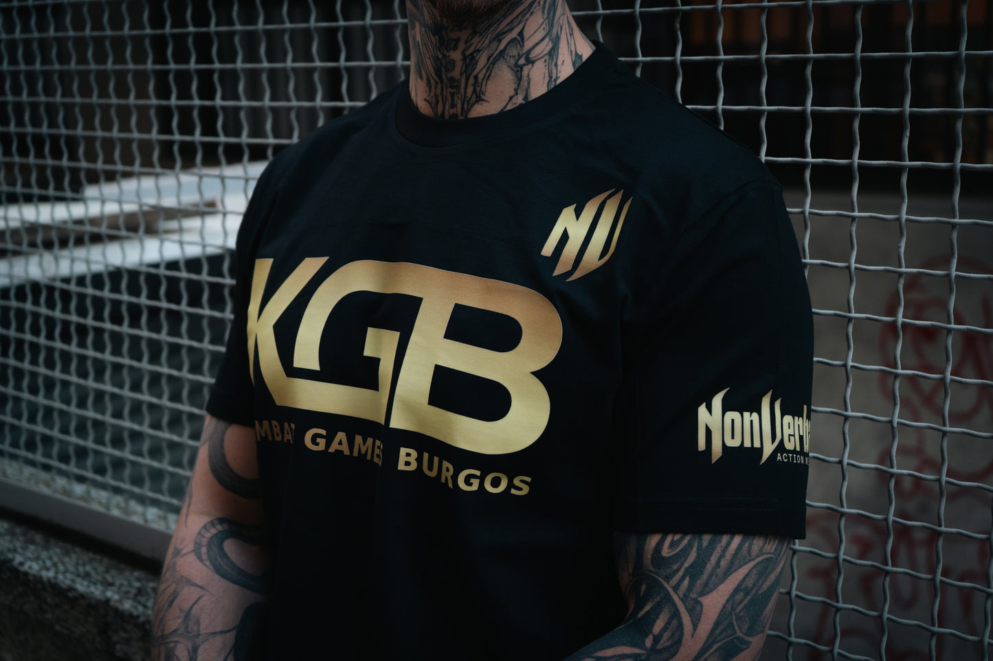 CAMISETA "NV x KGB" NEGRA