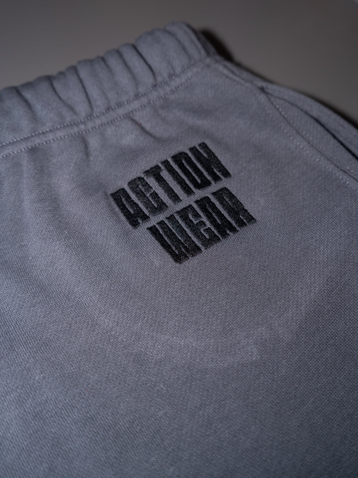 JOGGERS "CONCRETE" GRIS OSCURO