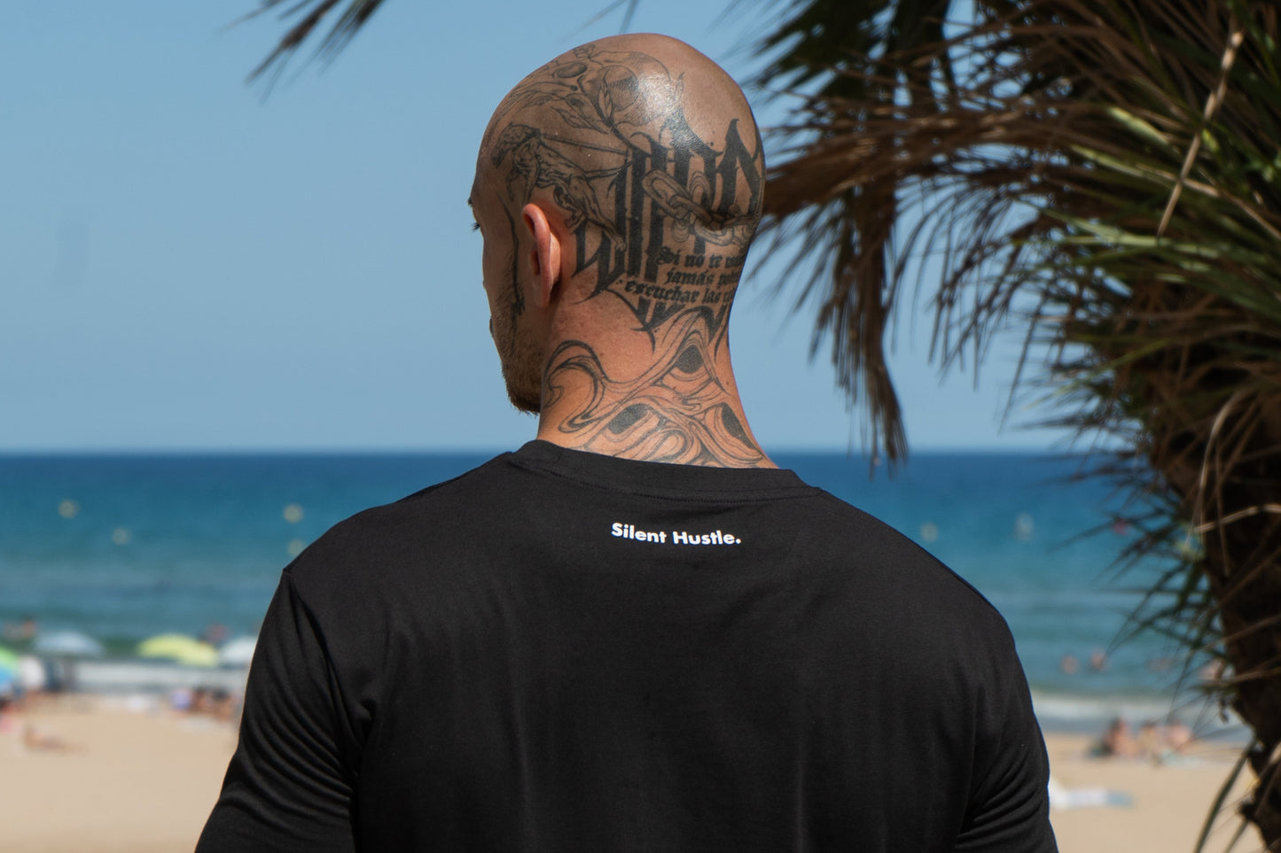 CAMISETA "SILENT HUSTLE" NEGRA