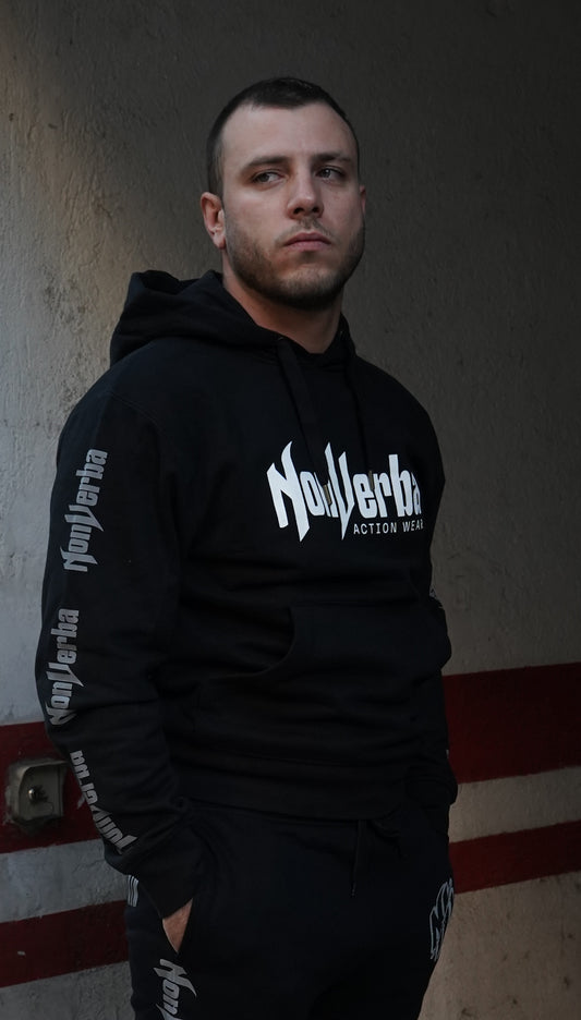 SUDADERA "STILLNESS" NEGRA